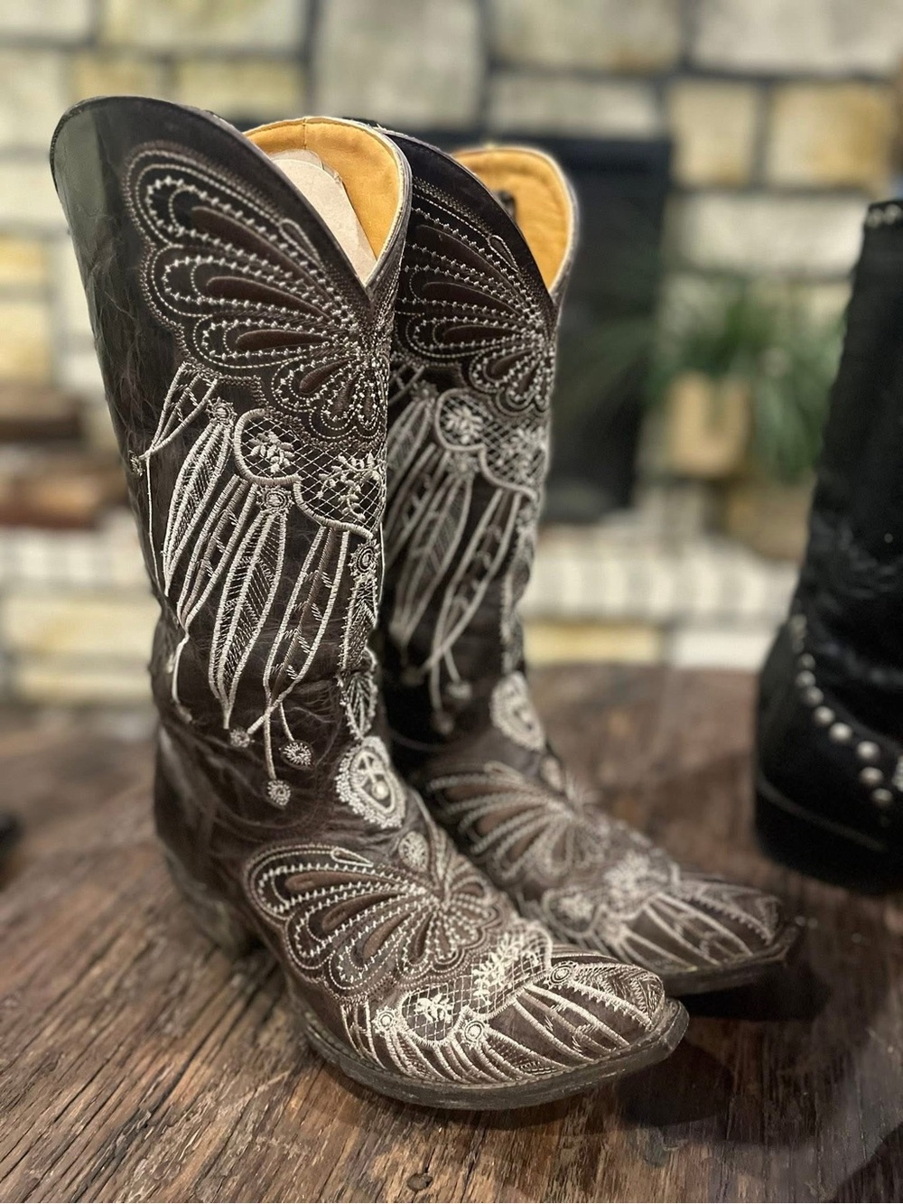 Old Gringo Feathers & Butterflies Brown Leather embroidered Western boots